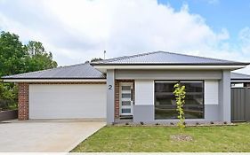Bligh St Bliss - Ideal For Families, Mountain Views